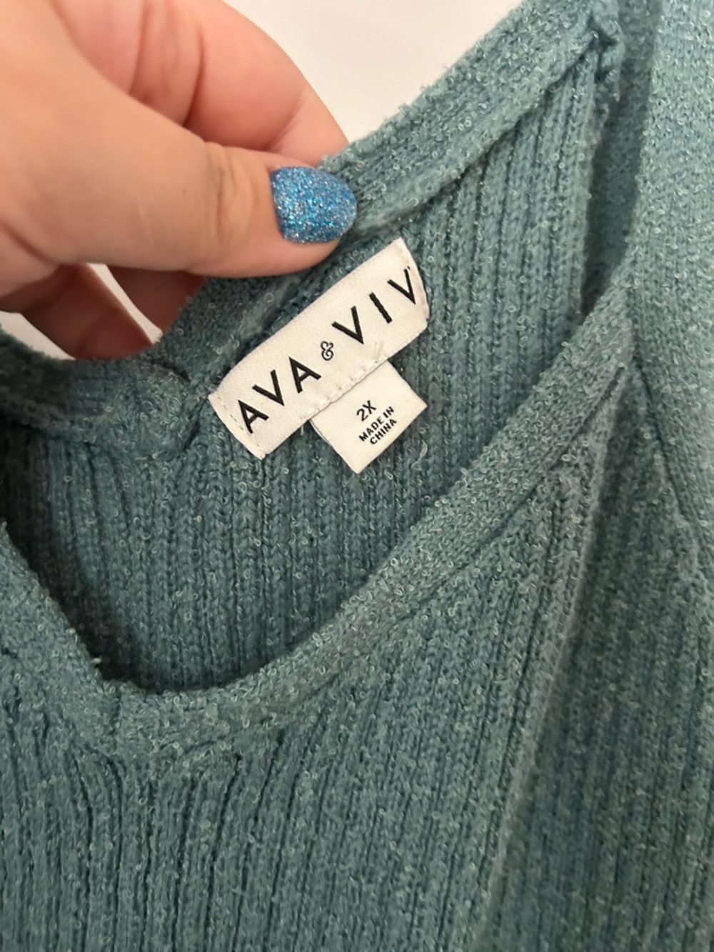 Ava & Viv Seafoam Ribbed V-Neck Tank - Picture 2 of 2